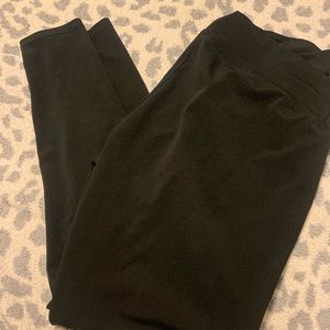 black shapermint leggings